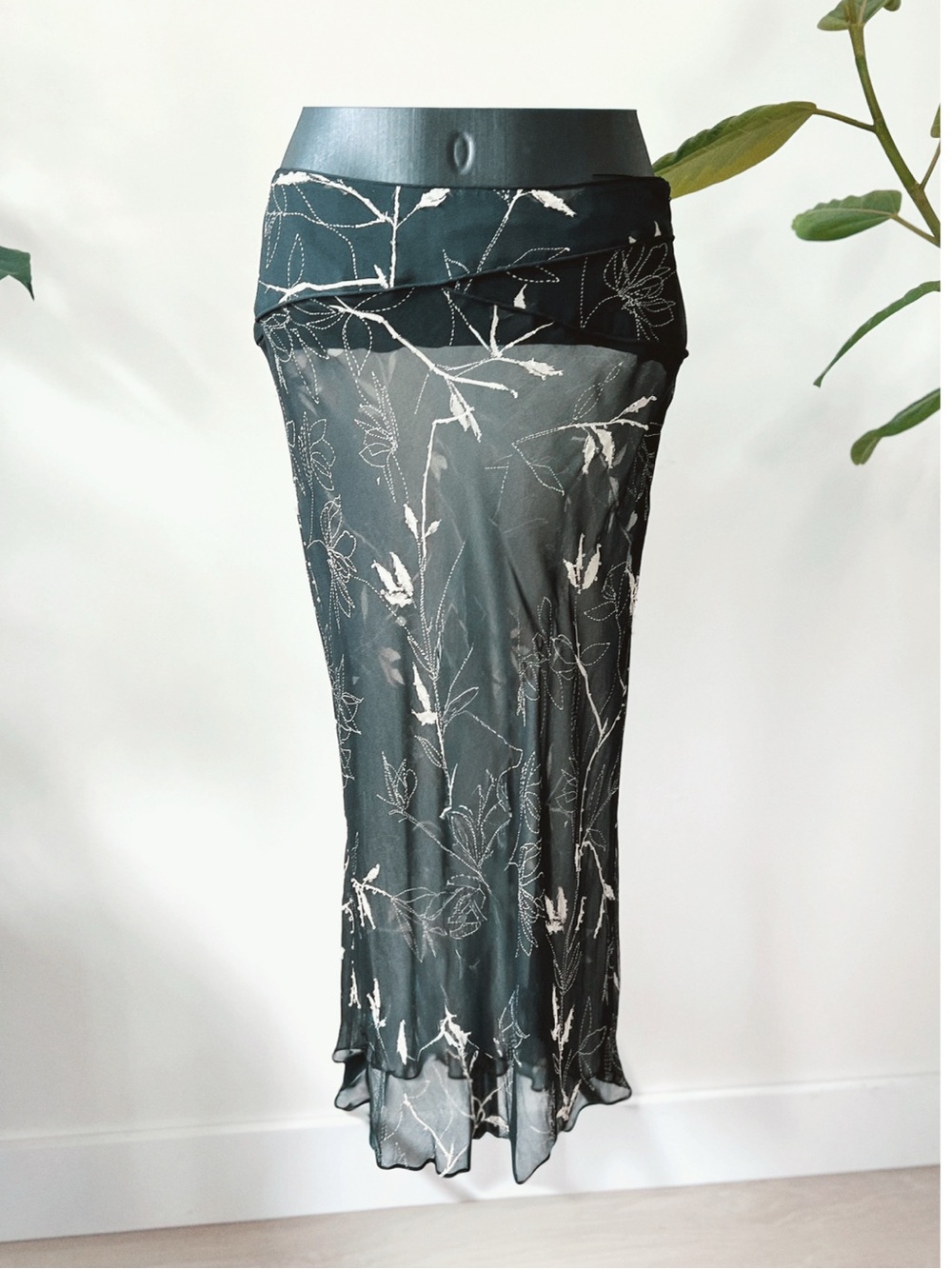 1999 Vintage Vision Apparel | 100% Silk Bias Embroidered Beaded Skirt